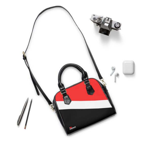 Chic Shoulder I Love Ashland VA Handbag with Bold Color Block Design - Image 3